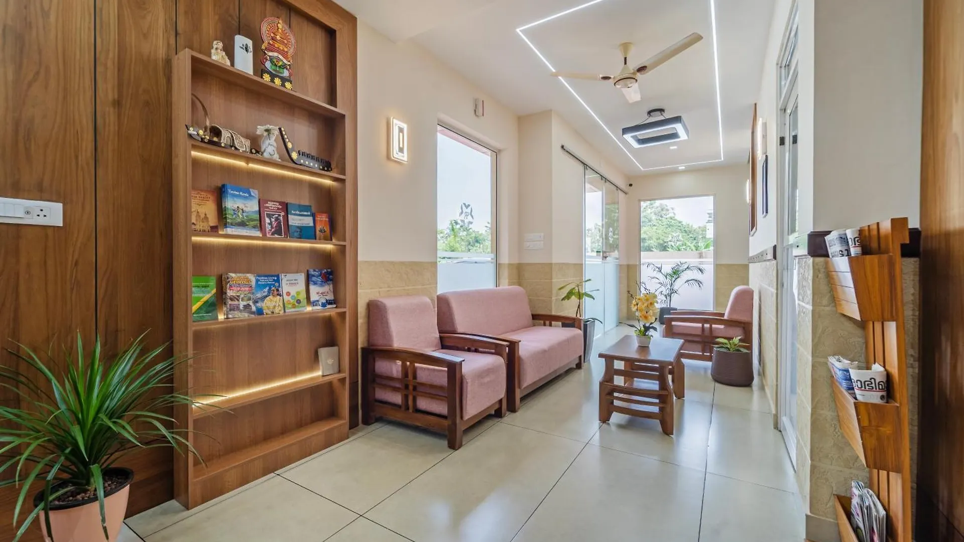 מלון נדומבסרי Treebo Thoduvas Star Plaza Cochin Airport