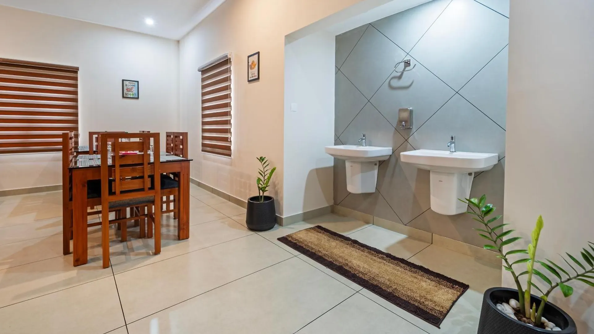 ***  Hotel Treebo Thoduvas Star Plaza Cochin Airport à Nedumbassery Inde