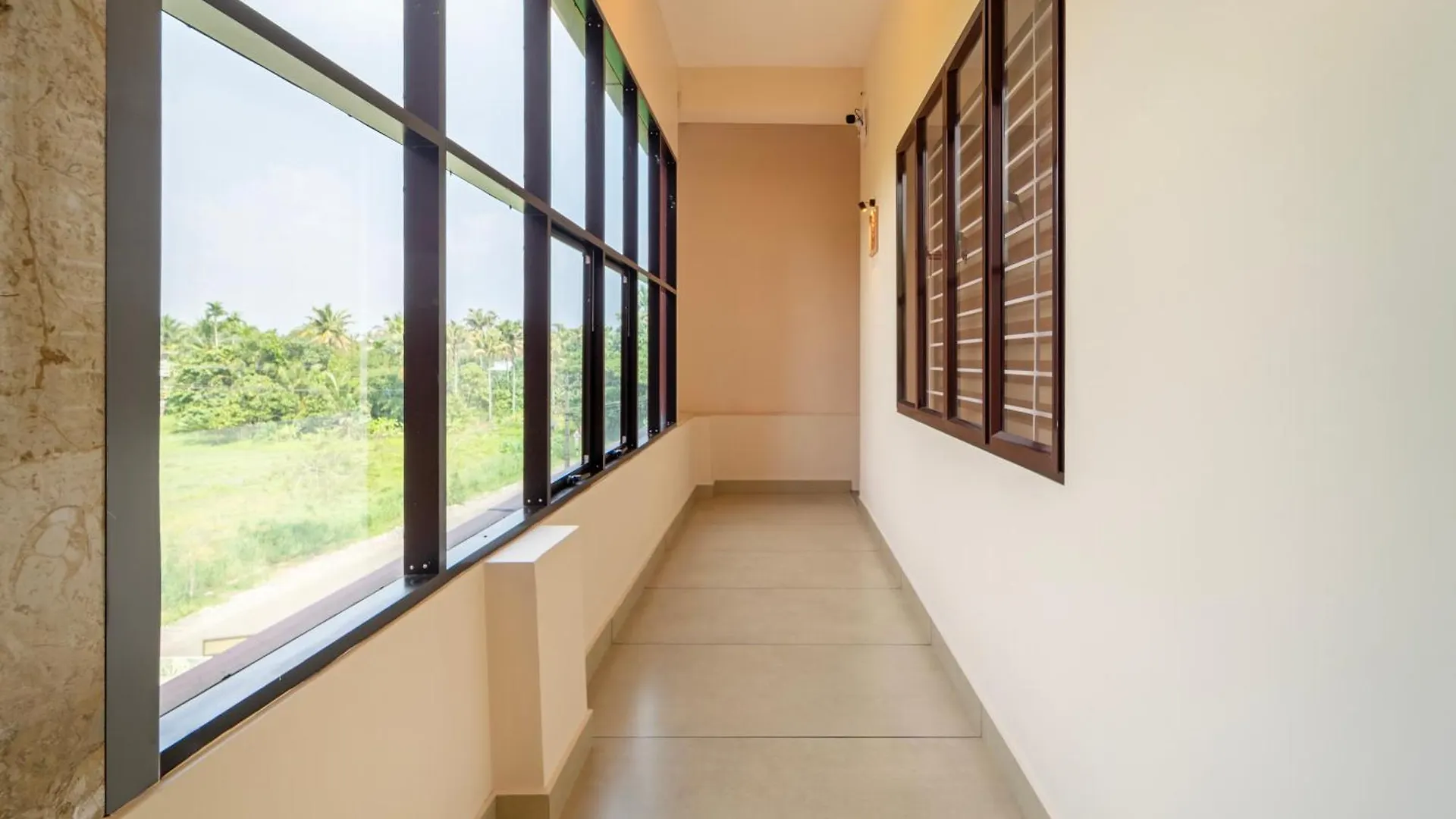 Hotel Treebo Thoduvas Star Plaza Cochin Airport à Nedumbassery