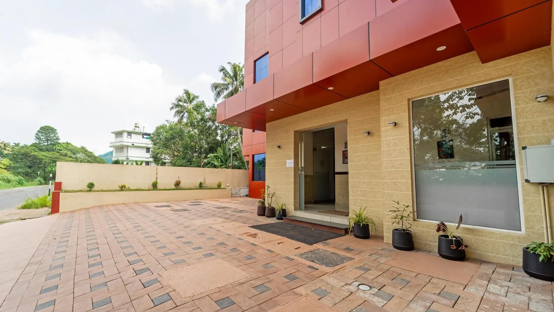 Hotel Treebo Thoduvas Star Plaza Cochin Airport à Nedumbassery