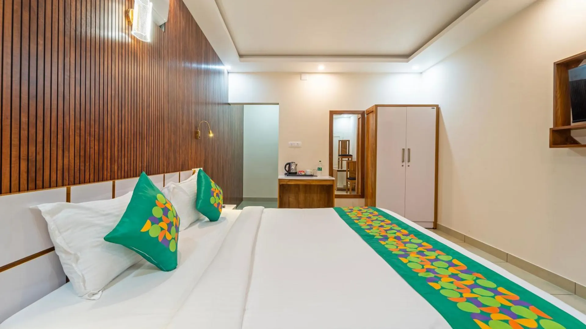 Hotel Treebo Thoduvas Star Plaza Cochin Airport à Nedumbassery